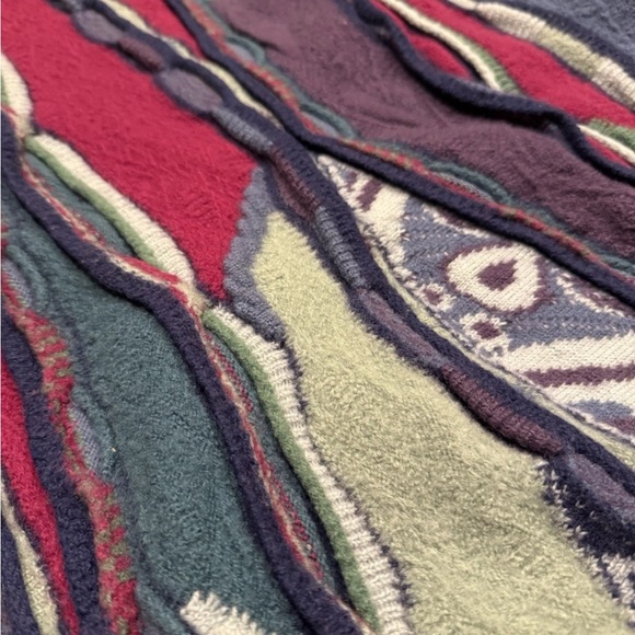 COOGI Women’s Sweater with Vibrant Multicolor Design - Picture 4 of 5